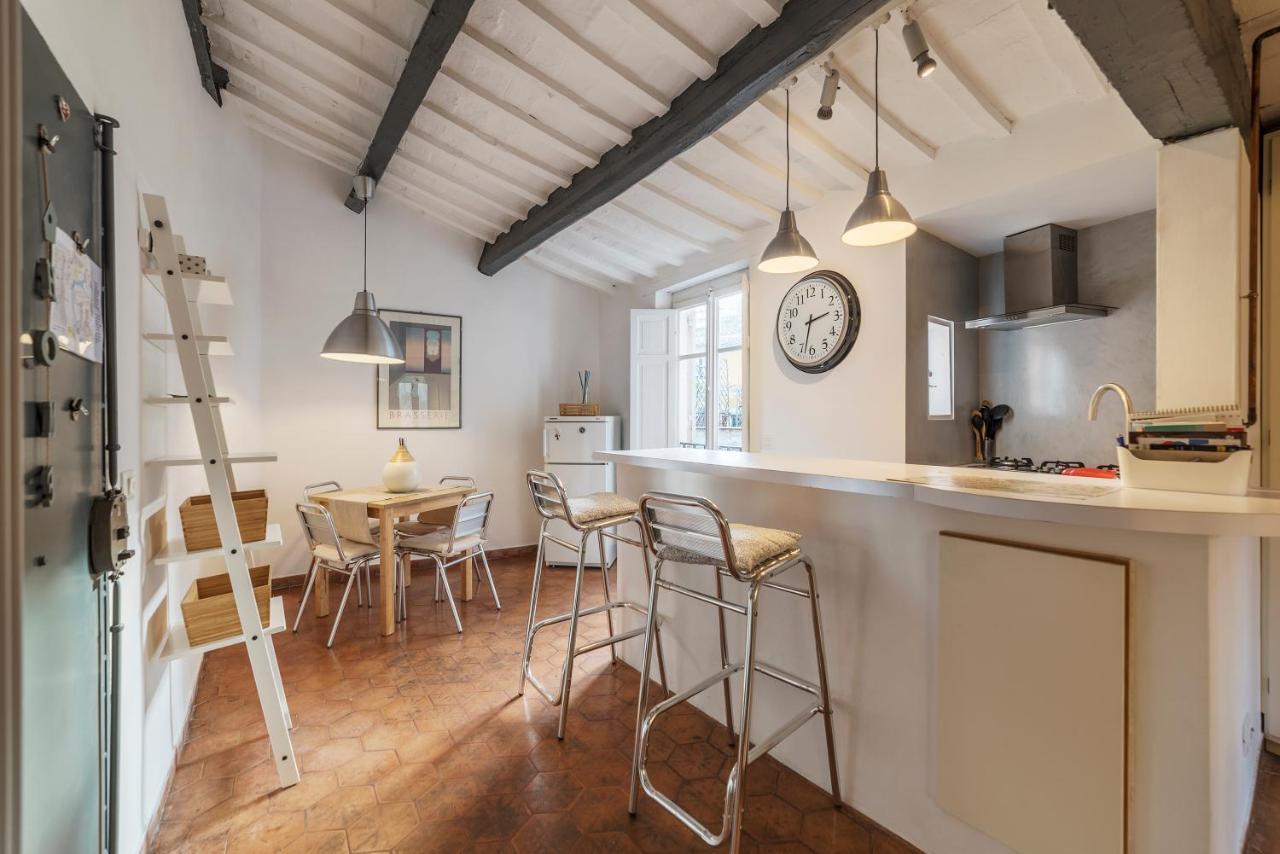 Апартаменты Charming Loft Navona Рим Экстерьер фото